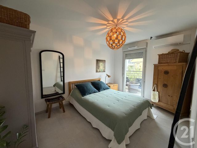 Appartement T2 à louer - 2 pièces - 47.11 m2 - SIX FOURS LES PLAGES - 83 - PROVENCE-ALPES-COTE-D-AZUR - Century 21 Agence Du Bord De Mer