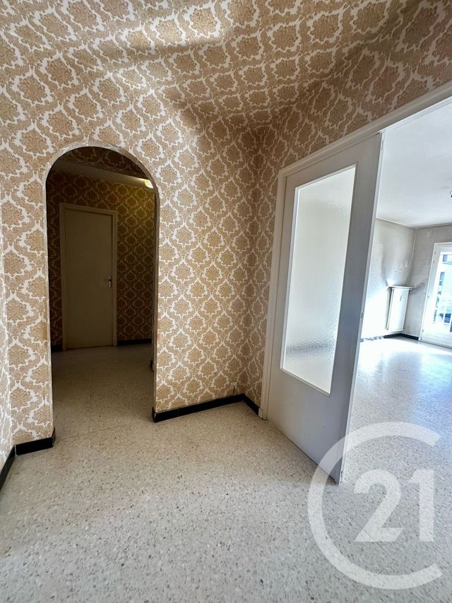 Appartement T4 à vendre - 4 pièces - 78.05 m2 - SIX FOURS LES PLAGES - 83 - PROVENCE-ALPES-COTE-D-AZUR - Century 21 Agence Du Bord De Mer