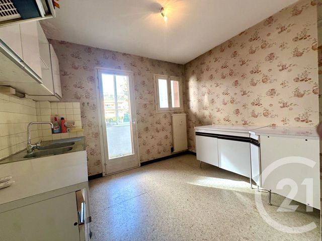 Appartement T4 à vendre - 4 pièces - 78.05 m2 - SIX FOURS LES PLAGES - 83 - PROVENCE-ALPES-COTE-D-AZUR - Century 21 Agence Du Bord De Mer