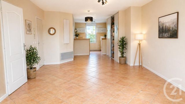 Appartement Duplex à vendre - 3 pièces - 99.26 m2 - SIX FOURS LES PLAGES - 83 - PROVENCE-ALPES-COTE-D-AZUR - Century 21 Agence Du Bord De Mer