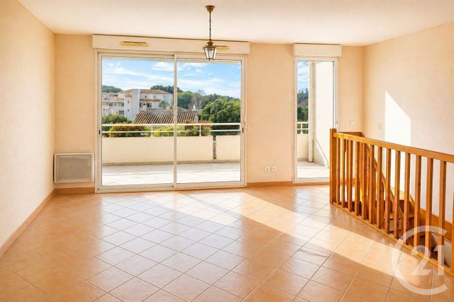 Appartement Duplex à vendre - 3 pièces - 99.26 m2 - SIX FOURS LES PLAGES - 83 - PROVENCE-ALPES-COTE-D-AZUR - Century 21 Agence Du Bord De Mer