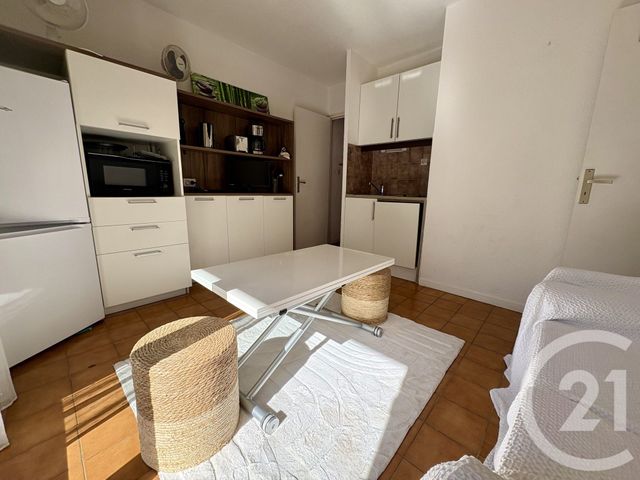Appartement F2 bis à vendre - 3 pièces - 30.7 m2 - SIX FOURS LES PLAGES - 83 - PROVENCE-ALPES-COTE-D-AZUR - Century 21 Agence Du Bord De Mer
