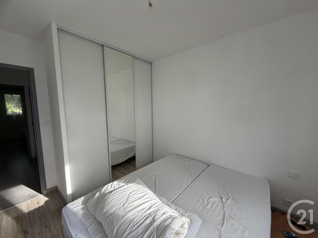 Appartement T3 à louer - 3 pièces - 55.47 m2 - TOULON - 83 - PROVENCE-ALPES-COTE-D-AZUR - Century 21 Agence Du Bord De Mer