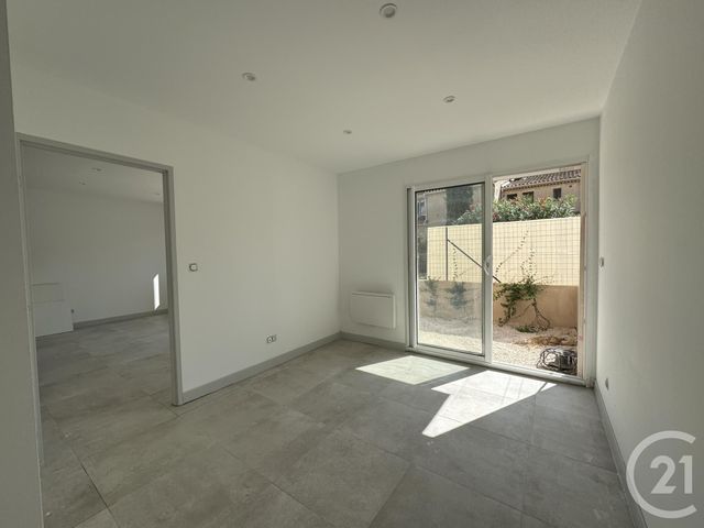 Appartement T2 à louer - 2 pièces - 38.0 m2 - LA SEYNE SUR MER - 83 - PROVENCE-ALPES-COTE-D-AZUR - Century 21 Agence Du Bord De Mer