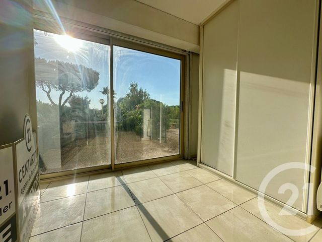 Appartement T2 à vendre - 2 pièces - 27.7 m2 - SIX FOURS LES PLAGES - 83 - PROVENCE-ALPES-COTE-D-AZUR - Century 21 Agence Du Bord De Mer