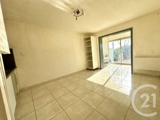 Appartement T2 à vendre - 2 pièces - 27.7 m2 - SIX FOURS LES PLAGES - 83 - PROVENCE-ALPES-COTE-D-AZUR - Century 21 Agence Du Bord De Mer