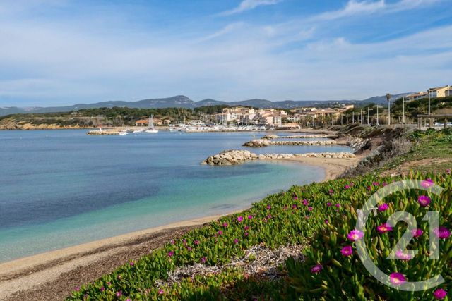 Appartement T2 à vendre - 2 pièces - 27.7 m2 - SIX FOURS LES PLAGES - 83 - PROVENCE-ALPES-COTE-D-AZUR - Century 21 Agence Du Bord De Mer