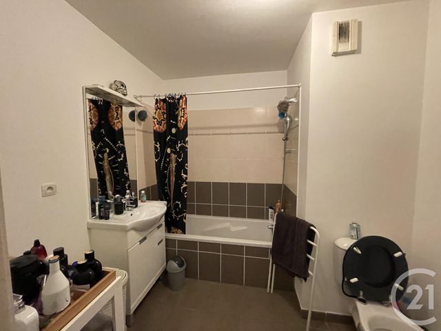 Appartement T2 à louer - 2 pièces - 42.35 m2 - LA SEYNE SUR MER - 83 - PROVENCE-ALPES-COTE-D-AZUR - Century 21 Agence Du Bord De Mer