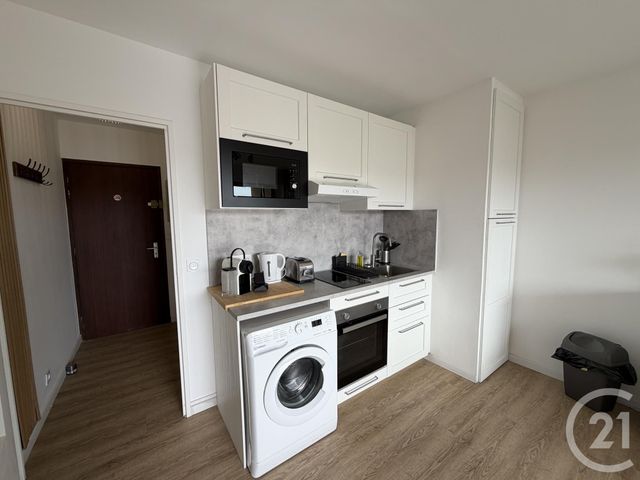 Appartement Studio à louer - 1 pièce - 22.8 m2 - SIX FOURS LES PLAGES - 83 - PROVENCE-ALPES-COTE-D-AZUR - Century 21 Agence Du Bord De Mer