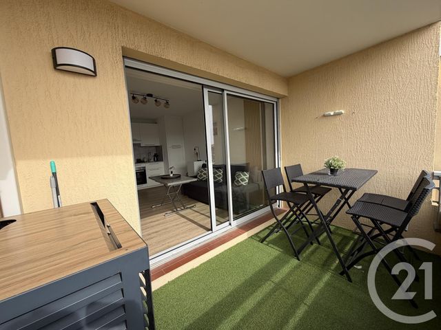 Appartement Studio à louer - 1 pièce - 22.8 m2 - SIX FOURS LES PLAGES - 83 - PROVENCE-ALPES-COTE-D-AZUR - Century 21 Agence Du Bord De Mer