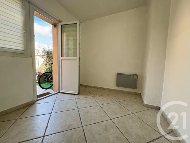 Appartement T3 à vendre - 4 pièces - 70.0 m2 - SIX FOURS LES PLAGES - 83 - PROVENCE-ALPES-COTE-D-AZUR - Century 21 Agence Du Bord De Mer