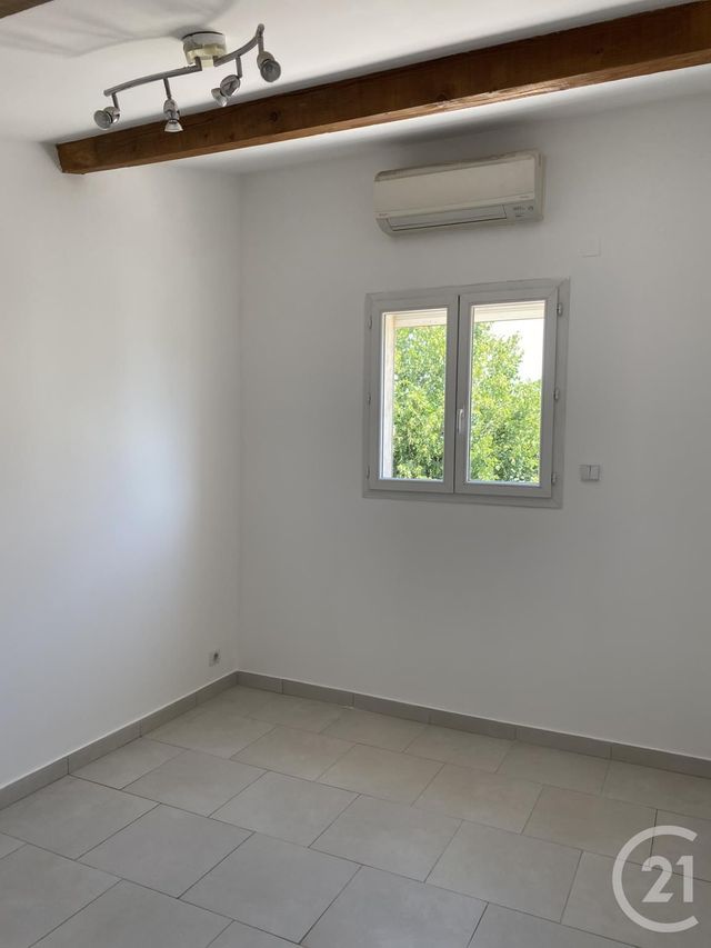 maison à louer - 3 pièces - 81.0 m2 - OLLIOULES - 83 - PROVENCE-ALPES-COTE-D-AZUR - Century 21 Agence Du Bord De Mer