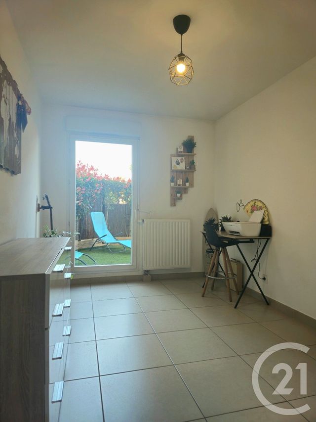 Appartement F3 à vendre - 3 pièces - 59.03 m2 - SIX FOURS LES PLAGES - 83 - PROVENCE-ALPES-COTE-D-AZUR - Century 21 Agence Du Bord De Mer