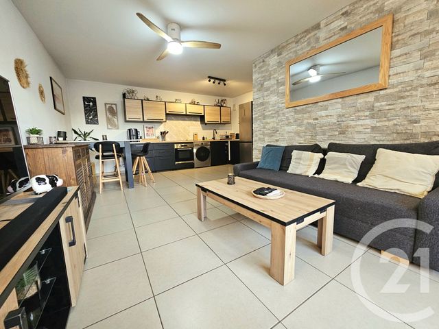 Appartement F3 à vendre - 3 pièces - 59.03 m2 - SIX FOURS LES PLAGES - 83 - PROVENCE-ALPES-COTE-D-AZUR - Century 21 Agence Du Bord De Mer
