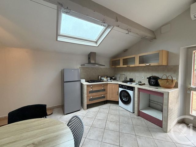 Appartement T2 à louer - 2 pièces - 34.5 m2 - SIX FOURS LES PLAGES - 83 - PROVENCE-ALPES-COTE-D-AZUR - Century 21 Agence Du Bord De Mer