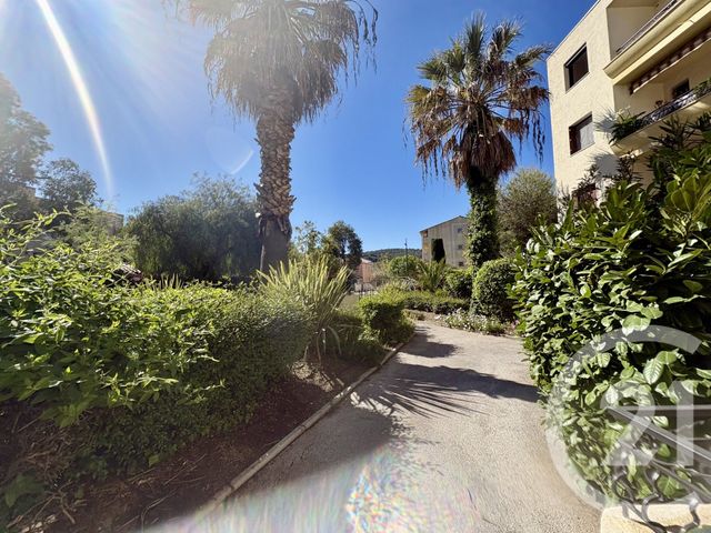 Appartement Studio à vendre - 1 pièce - 22.9 m2 - SIX FOURS LES PLAGES - 83 - PROVENCE-ALPES-COTE-D-AZUR - Century 21 Agence Du Bord De Mer