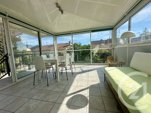 Appartement T4 à vendre - 4 pièces - 61.3 m2 - SIX FOURS LES PLAGES - 83 - PROVENCE-ALPES-COTE-D-AZUR - Century 21 Agence Du Bord De Mer