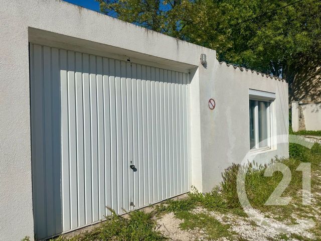 Appartement T4 à vendre - 4 pièces - 61.3 m2 - SIX FOURS LES PLAGES - 83 - PROVENCE-ALPES-COTE-D-AZUR - Century 21 Agence Du Bord De Mer