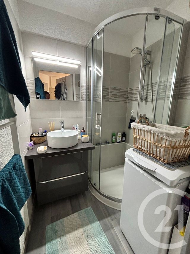 Appartement F2 à vendre - 2 pièces - 22.83 m2 - SIX FOURS LES PLAGES - 83 - PROVENCE-ALPES-COTE-D-AZUR - Century 21 Agence Du Bord De Mer