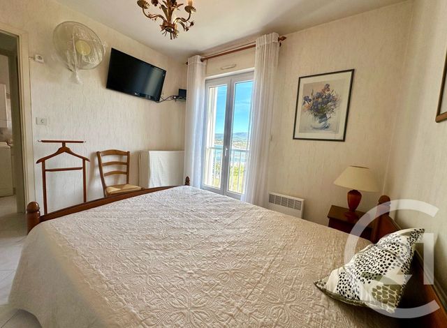 Appartement T2 à vendre - 2 pièces - 44.56 m2 - SIX FOURS LES PLAGES - 83 - PROVENCE-ALPES-COTE-D-AZUR - Century 21 Agence Du Bord De Mer