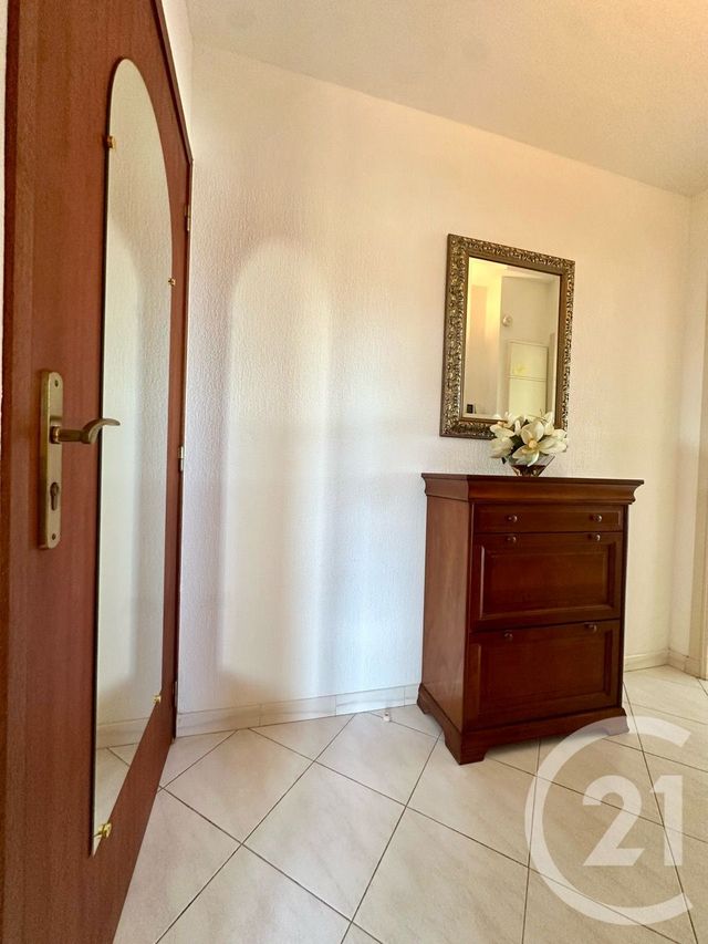 Appartement T2 à vendre - 2 pièces - 44.56 m2 - SIX FOURS LES PLAGES - 83 - PROVENCE-ALPES-COTE-D-AZUR - Century 21 Agence Du Bord De Mer