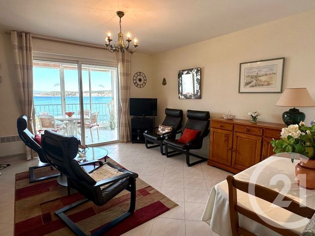 Appartement T2 à vendre - 2 pièces - 44.56 m2 - SIX FOURS LES PLAGES - 83 - PROVENCE-ALPES-COTE-D-AZUR - Century 21 Agence Du Bord De Mer