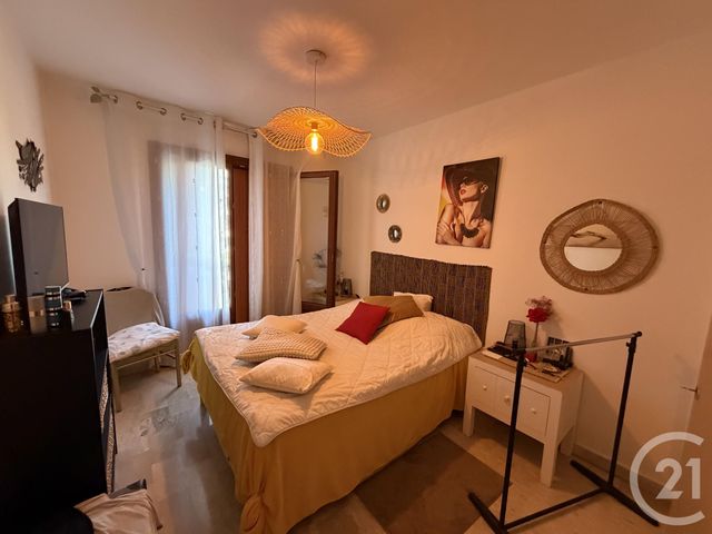 Appartement F3 à louer - 3 pièces - 55.84 m2 - SANARY SUR MER - 83 - PROVENCE-ALPES-COTE-D-AZUR - Century 21 Agence Du Bord De Mer