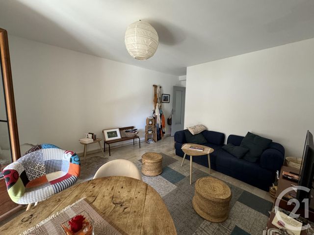 Appartement F3 à louer - 3 pièces - 55.84 m2 - SANARY SUR MER - 83 - PROVENCE-ALPES-COTE-D-AZUR - Century 21 Agence Du Bord De Mer