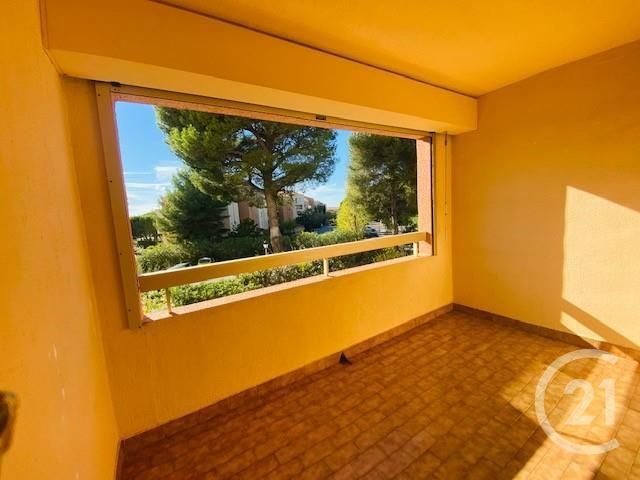Appartement F1 à louer - 1 pièce - 22.0 m2 - SIX FOURS LES PLAGES - 83 - PROVENCE-ALPES-COTE-D-AZUR - Century 21 Agence Du Bord De Mer