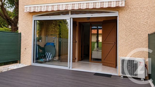Appartement F3 à vendre - 3 pièces - 52.9 m2 - SIX FOURS LES PLAGES - 83 - PROVENCE-ALPES-COTE-D-AZUR - Century 21 Agence Du Bord De Mer