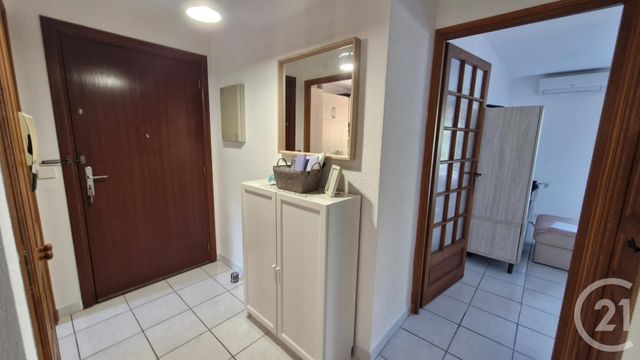 Appartement F3 à vendre - 3 pièces - 52.9 m2 - SIX FOURS LES PLAGES - 83 - PROVENCE-ALPES-COTE-D-AZUR - Century 21 Agence Du Bord De Mer