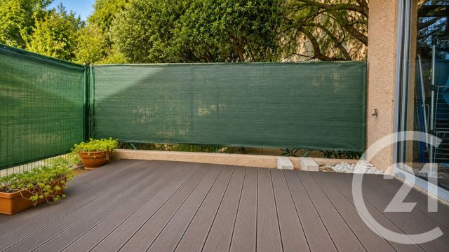 Appartement F3 à vendre - 3 pièces - 52.9 m2 - SIX FOURS LES PLAGES - 83 - PROVENCE-ALPES-COTE-D-AZUR - Century 21 Agence Du Bord De Mer