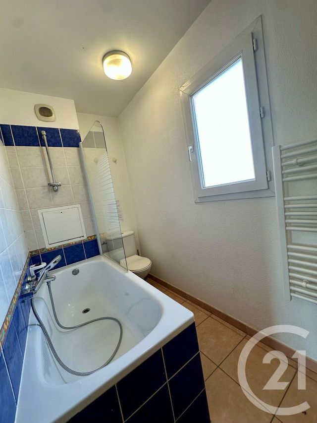 Appartement T3 à vendre - 3 pièces - 40.75 m2 - SIX FOURS LES PLAGES - 83 - PROVENCE-ALPES-COTE-D-AZUR - Century 21 Agence Du Bord De Mer