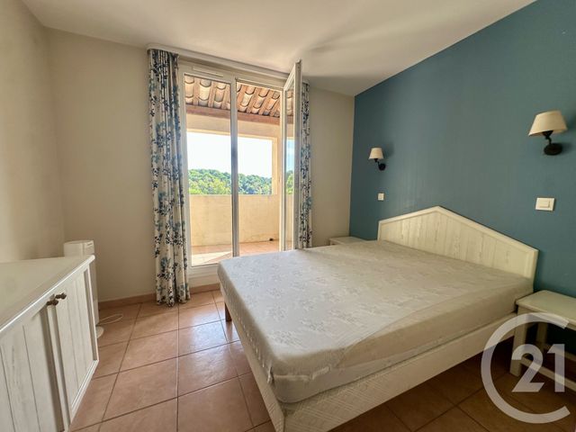 Appartement T3 à vendre - 3 pièces - 40.75 m2 - SIX FOURS LES PLAGES - 83 - PROVENCE-ALPES-COTE-D-AZUR - Century 21 Agence Du Bord De Mer
