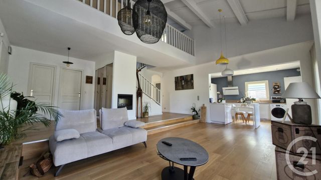 maison à vendre - 6 pièces - 143.0 m2 - SIX FOURS LES PLAGES - 83 - PROVENCE-ALPES-COTE-D-AZUR - Century 21 Agence Du Bord De Mer
