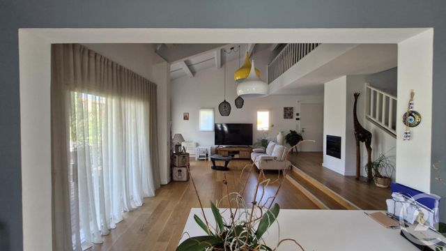 maison à vendre - 6 pièces - 143.0 m2 - SIX FOURS LES PLAGES - 83 - PROVENCE-ALPES-COTE-D-AZUR - Century 21 Agence Du Bord De Mer