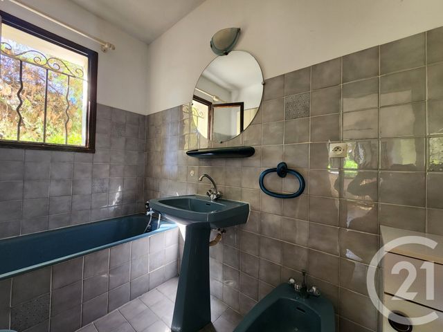 Appartement Studio à vendre - 1 pièce - 23.38 m2 - SIX FOURS LES PLAGES - 83 - PROVENCE-ALPES-COTE-D-AZUR - Century 21 Agence Du Bord De Mer