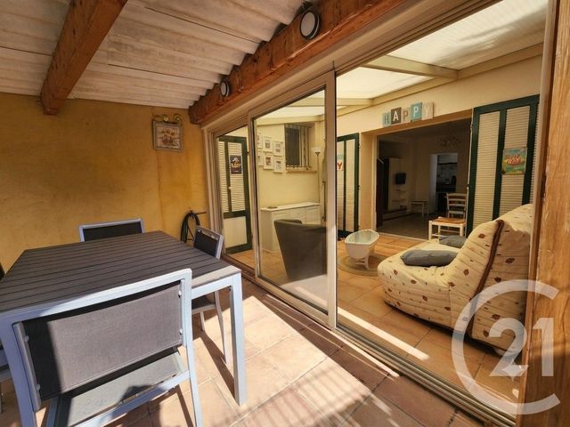 Appartement à vendre - 2 pièces - 34.4 m2 - SIX FOURS LES PLAGES - 83 - PROVENCE-ALPES-COTE-D-AZUR - Century 21 Agence Du Bord De Mer