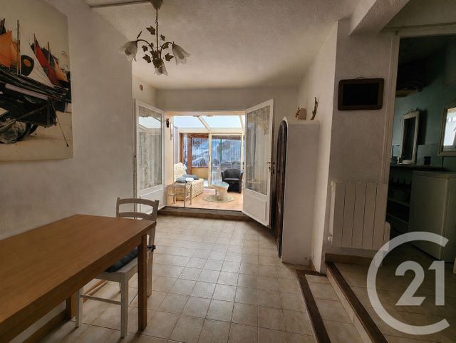 Appartement à vendre - 2 pièces - 34.4 m2 - SIX FOURS LES PLAGES - 83 - PROVENCE-ALPES-COTE-D-AZUR - Century 21 Agence Du Bord De Mer