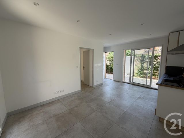 Appartement T2 à louer - 2 pièces - 31.35 m2 - LA SEYNE SUR MER - 83 - PROVENCE-ALPES-COTE-D-AZUR - Century 21 Agence Du Bord De Mer
