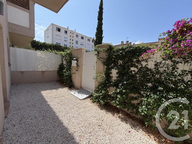 Appartement T2 à louer - 2 pièces - 31.35 m2 - LA SEYNE SUR MER - 83 - PROVENCE-ALPES-COTE-D-AZUR - Century 21 Agence Du Bord De Mer