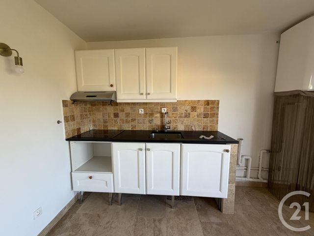 Appartement Studio à louer - 1 pièce - 28.98 m2 - SIX FOURS LES PLAGES - 83 - PROVENCE-ALPES-COTE-D-AZUR - Century 21 Agence Du Bord De Mer