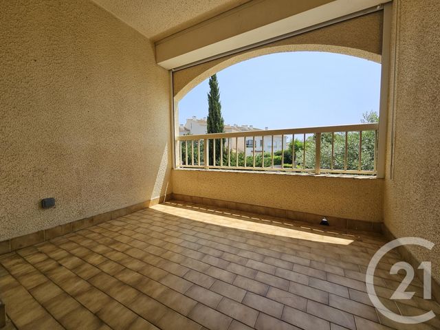 Appartement F3 à louer - 3 pièces - 39.94 m2 - ST MANDRIER SUR MER - 83 - PROVENCE-ALPES-COTE-D-AZUR - Century 21 Agence Du Bord De Mer