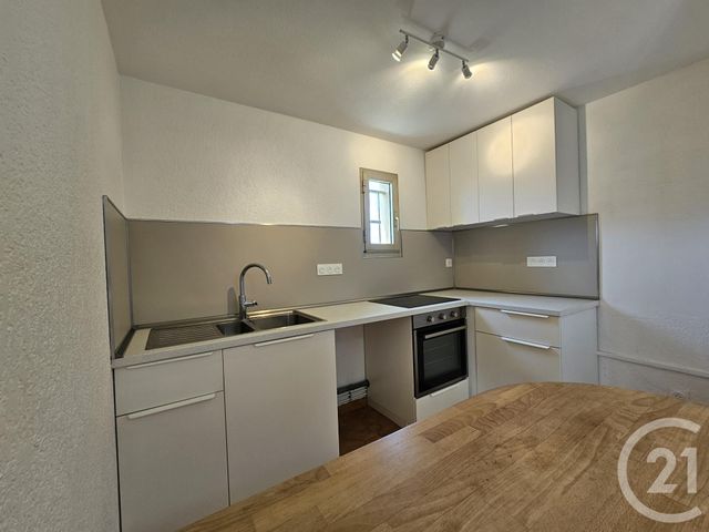 Appartement F3 à louer - 3 pièces - 39.94 m2 - ST MANDRIER SUR MER - 83 - PROVENCE-ALPES-COTE-D-AZUR - Century 21 Agence Du Bord De Mer