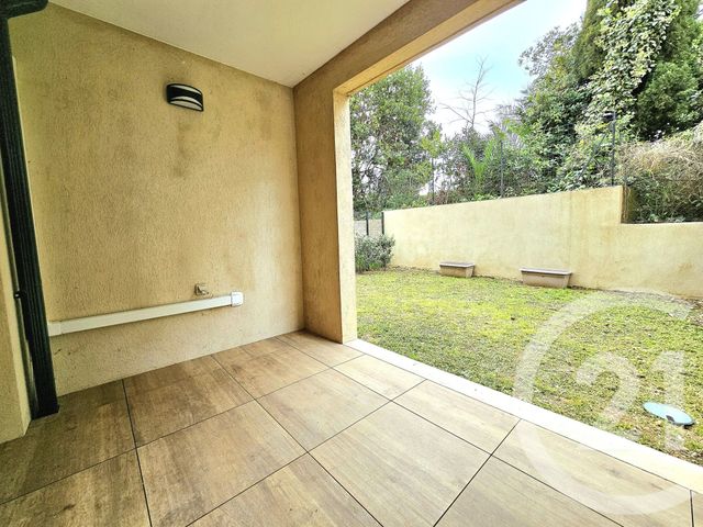 Appartement T2 à vendre - 2 pièces - 41.31 m2 - SIX FOURS LES PLAGES - 83 - PROVENCE-ALPES-COTE-D-AZUR - Century 21 Agence Du Bord De Mer