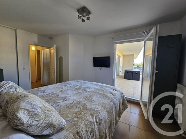 Appartement T3 à vendre - 3 pièces - 63.36 m2 - SIX FOURS LES PLAGES - 83 - PROVENCE-ALPES-COTE-D-AZUR - Century 21 Agence Du Bord De Mer