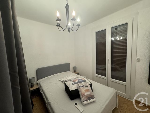 Appartement T2 à louer - 2 pièces - 32.89 m2 - SIX FOURS LES PLAGES - 83 - PROVENCE-ALPES-COTE-D-AZUR - Century 21 Agence Du Bord De Mer