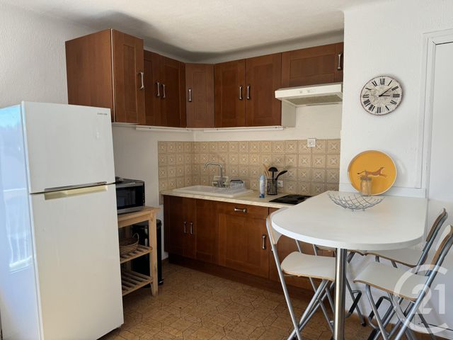 Appartement T2 à louer - 2 pièces - 32.89 m2 - SIX FOURS LES PLAGES - 83 - PROVENCE-ALPES-COTE-D-AZUR - Century 21 Agence Du Bord De Mer
