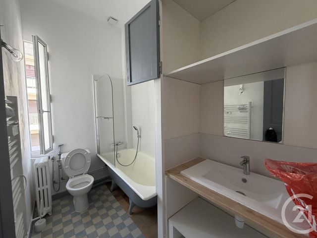 Appartement T4 à louer - 4 pièces - 61.99 m2 - LA SEYNE SUR MER - 83 - PROVENCE-ALPES-COTE-D-AZUR - Century 21 Agence Du Bord De Mer