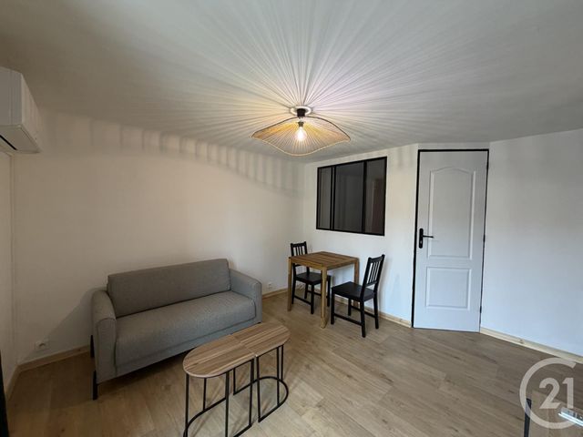 Appartement T2 à louer - 2 pièces - 31.55 m2 - SIX FOURS LES PLAGES - 83 - PROVENCE-ALPES-COTE-D-AZUR - Century 21 Agence Du Bord De Mer